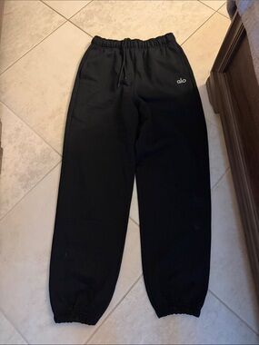 ALO Yoga womens Black Joggers with Alo Logo